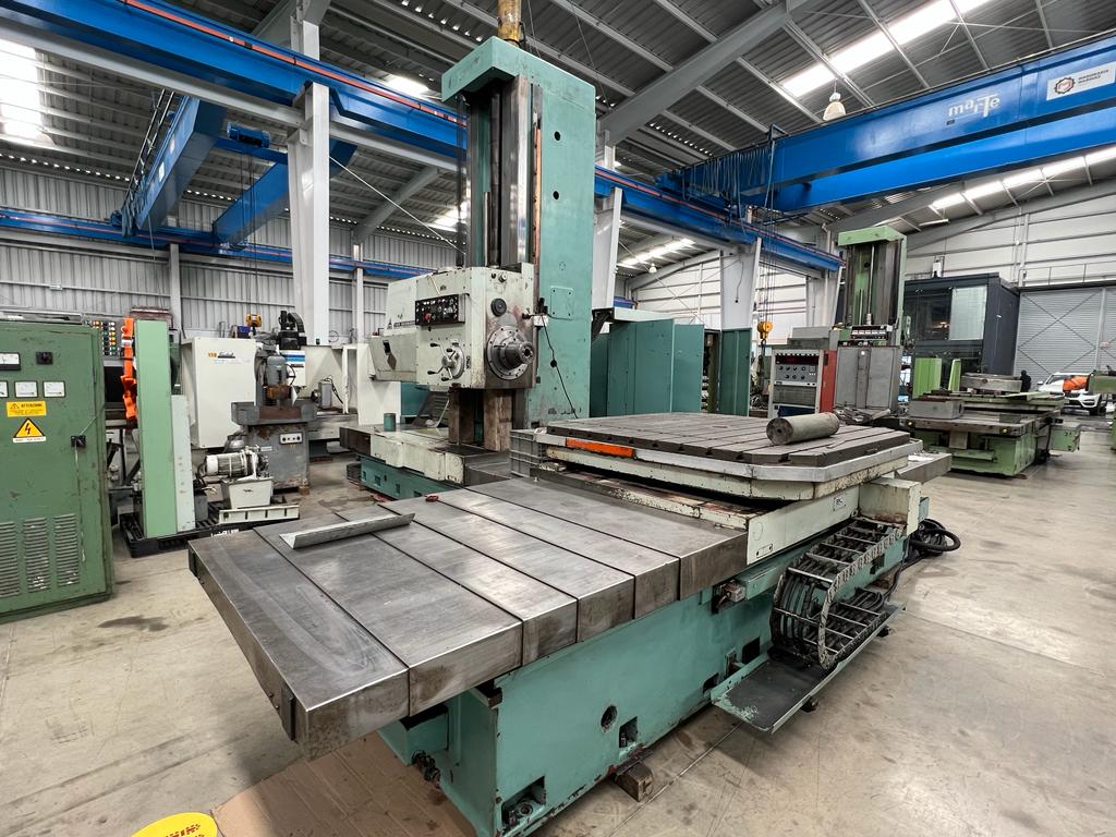 Mandrinadora TOS modelo WHN 13 B cap 130 mm equipada con boring