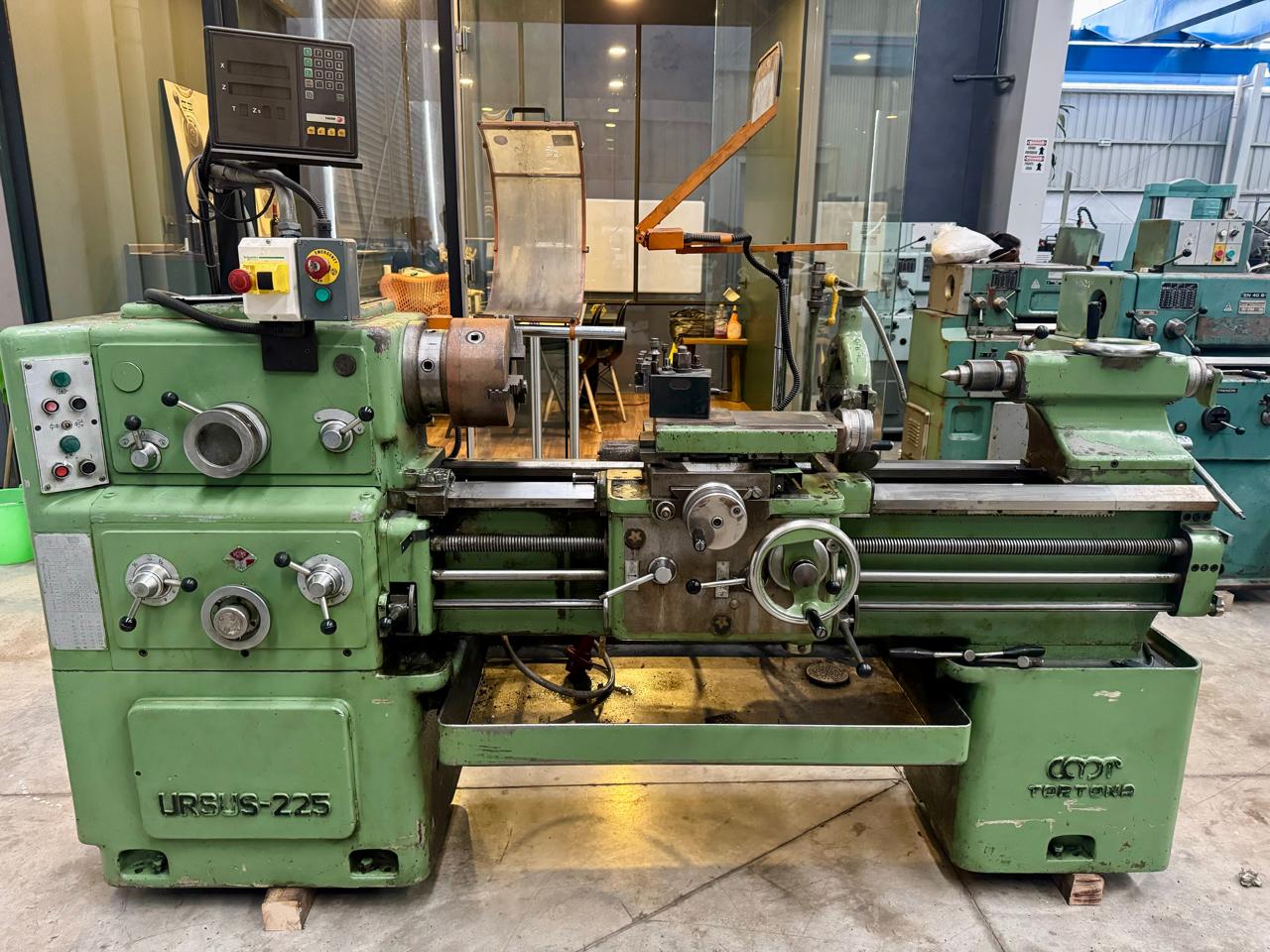 torno italiano Ursus 450 mm x 1 metros
