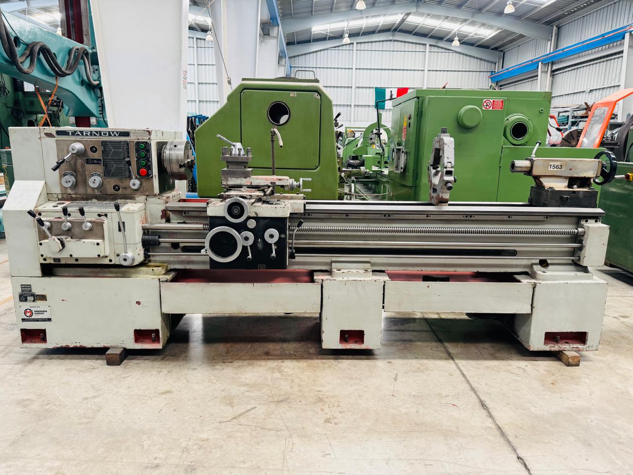 Torno paralelo Tarnow Polaco 22" mas escote x 2 m entre centros