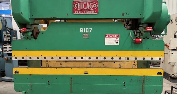 Dobladora de cortina / press brake Chicago 75 tons x 10 pies mecanica