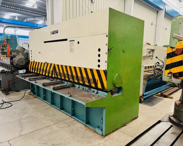 Cizalla de cortina hidraulica Piesok 16 mm x 3100 mm