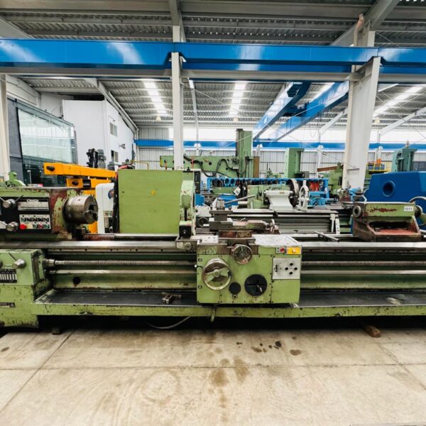 Torno paralelo tos SUS 63 x 3500 mm