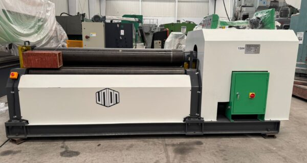 Roladora de placa piramidal 16 mm x 2000 mm largo marca union