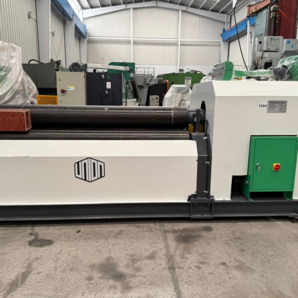 Roladora de placa piramidal 16 mm x 2000 mm largo marca union