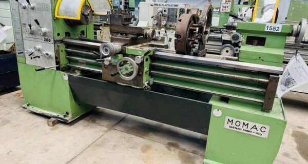 Torno paralelo italiano MOMAC  18″ mas escote x 1.5 metros